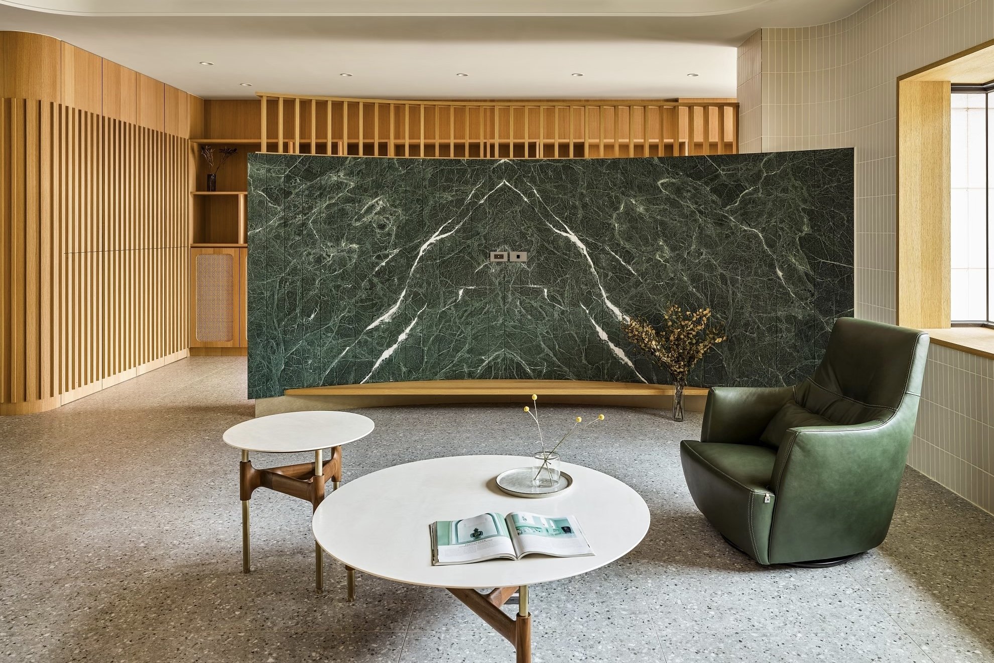 Serpentine Feature Wall